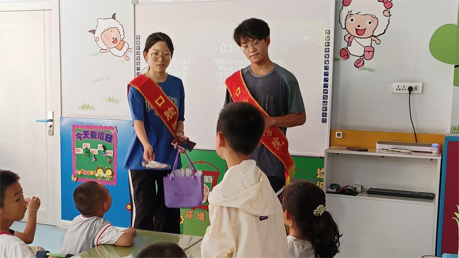 錦醫口腔學子三下鄉：攜手幼兒園，共筑口腔健康未來