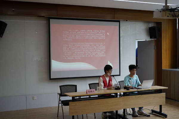 泰院學子進社區:貫徹二十大，奮斗新征程