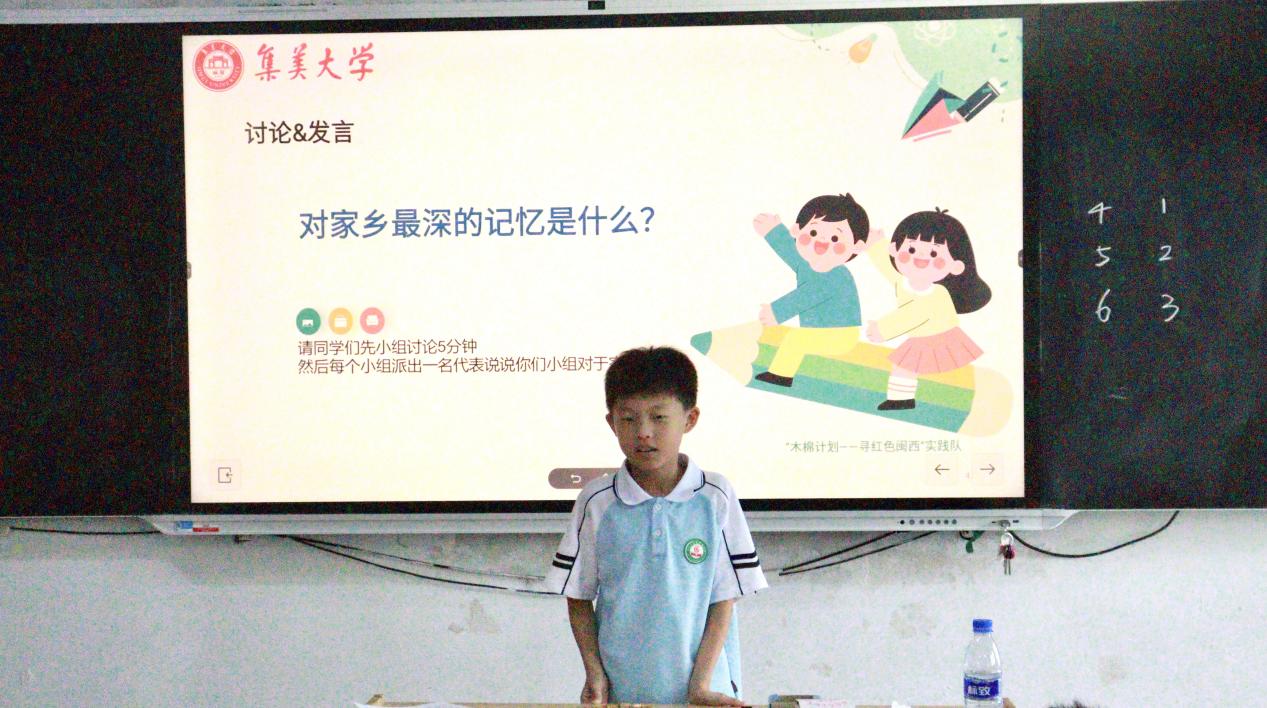 師范學子在路途丨文明創(chuàng)城手中繪，非遺花燈照心間