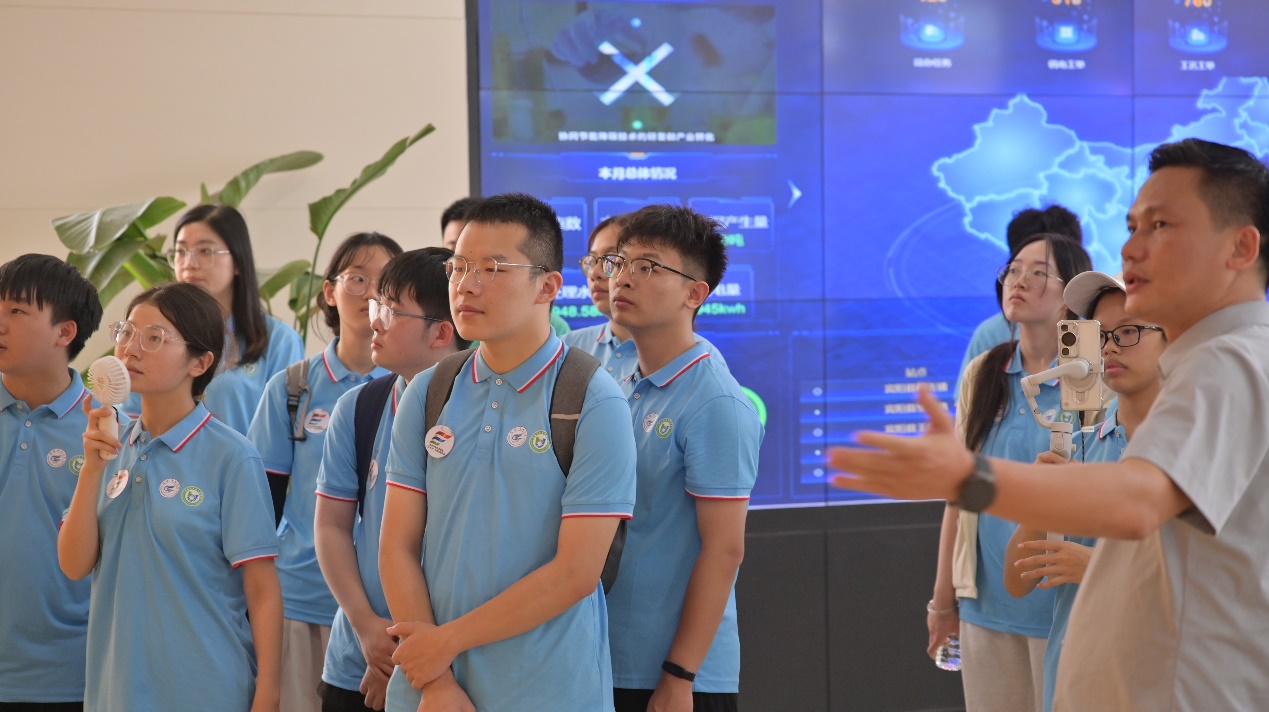 桂工學子三下鄉：廣西風向標環保科技有限公司參觀學習