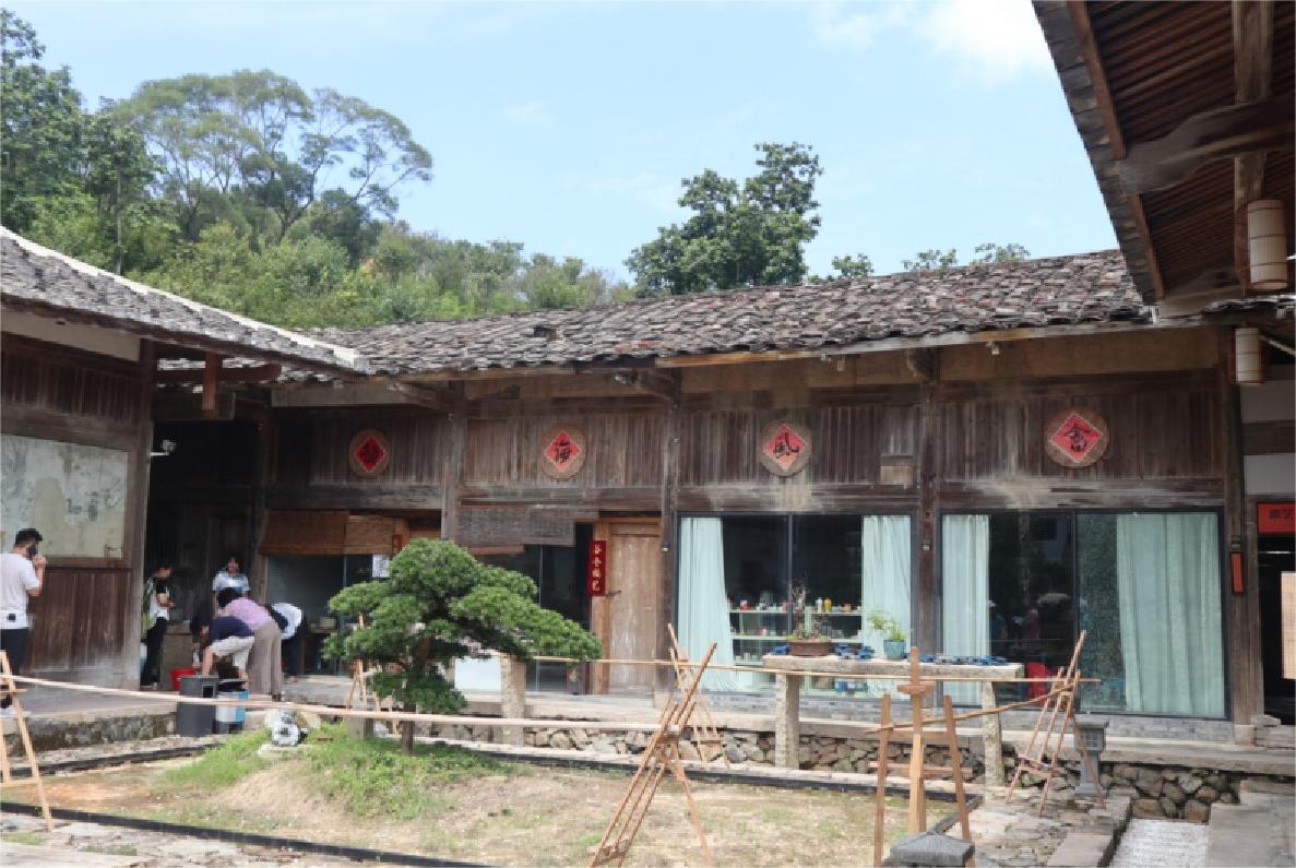 重慶人文科技學院 | 谷倉畫院——深山里助力鄉村 振興的標桿
