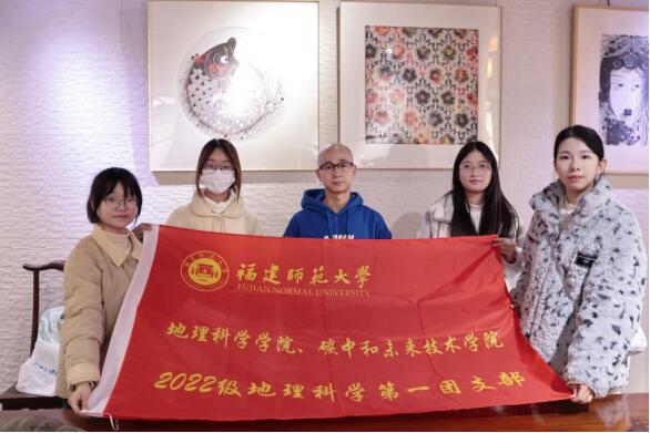 一剪芳華，紙上生花 ——福建師范大學剪影匠心實踐隊赴廈門開展社會實踐活動