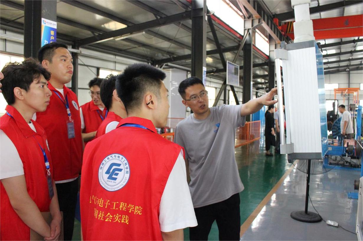 哈爾濱理工大學(xué)電氣學(xué)院“菁耘龍江”促留省就業(yè)實踐團赴哈爾濱交聯(lián)電力電纜制造有限公司展調(diào)研座談
