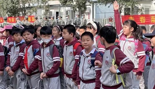 春光無(wú)限好，實(shí)踐促成長(zhǎng)——立賢小學(xué)開(kāi)展春季社會(huì)實(shí)踐活動(dòng)