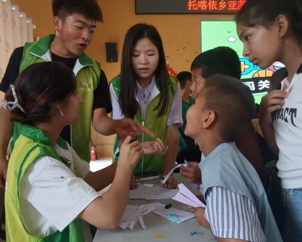 農科學子推普下鄉，筑牢文明素養壁壘