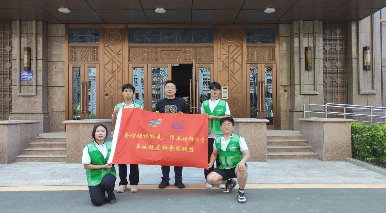 塔里木大學(xué)三下鄉(xiāng)：尋訪胡楊校友，傳承榜樣力量